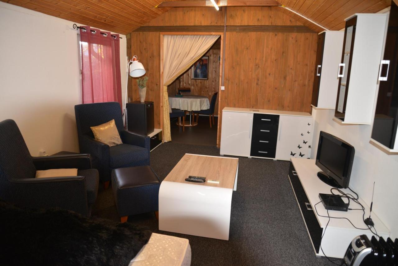 Gaestehaus Kevin Schult Берлин Экстерьер фото